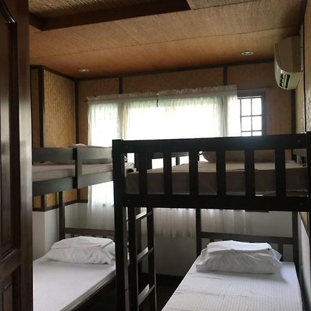 Joyful Island Hostel マクタン エクステリア 写真